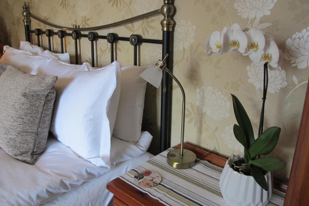 Holmleigh House Bed And Breakfast Сітон Екстер'єр фото