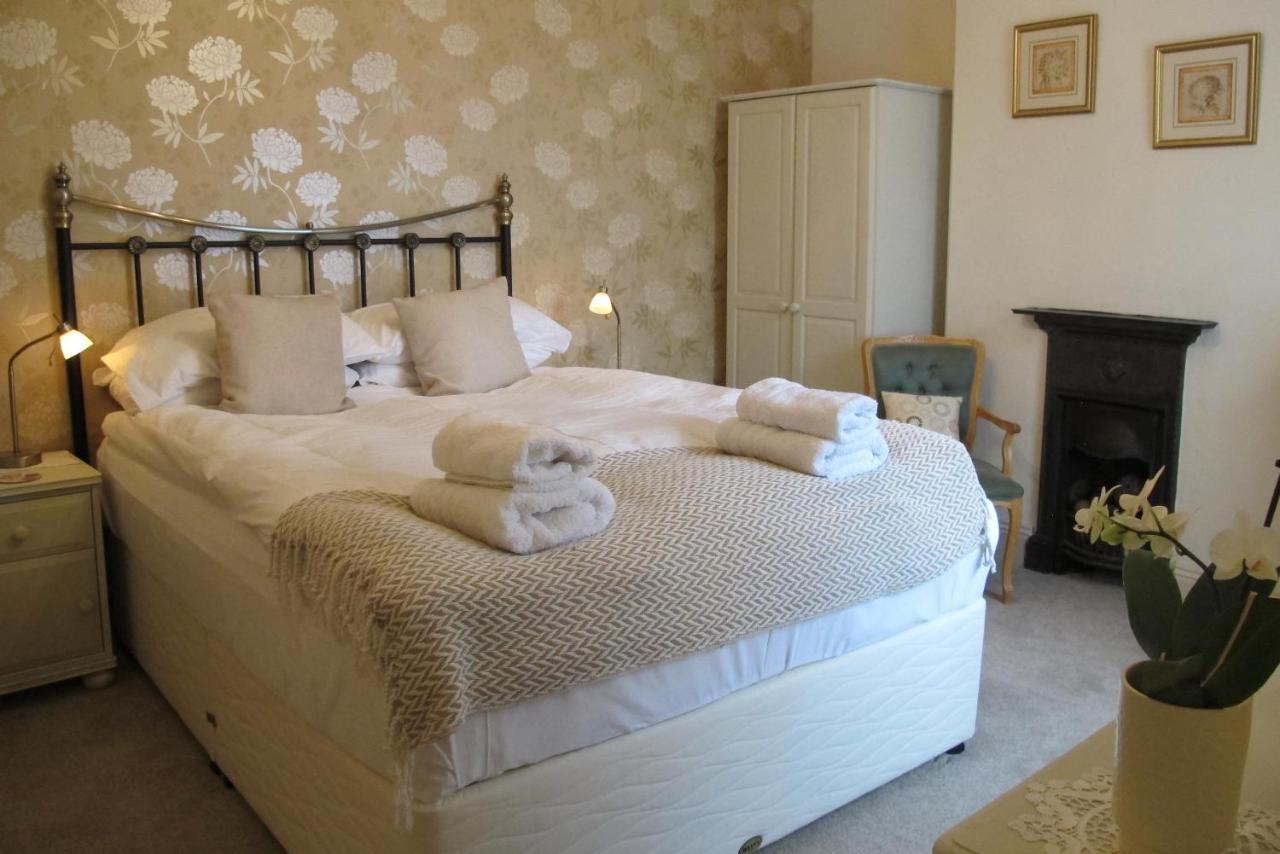 Holmleigh House Bed And Breakfast Сітон Екстер'єр фото